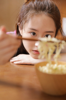 擒狼